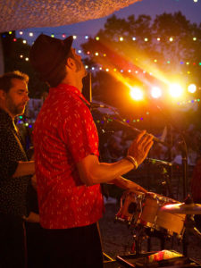 chez bernard gisquet Lou Cantoun Apéro concert ida-y-vuelta-musique-cubaine